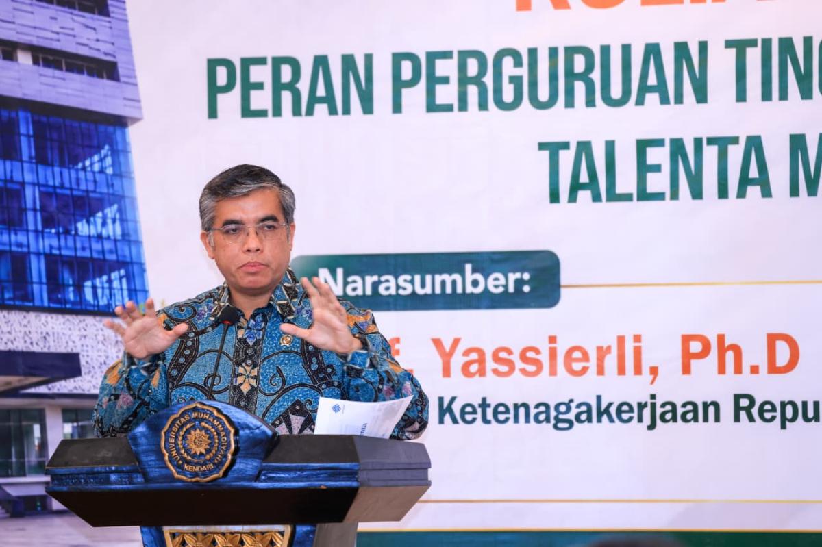 Menaker Dorong Sinergi Kampus dan Industri, Atasi Mismatch Kompetensi Lulusan dengan Dunia Kerja
